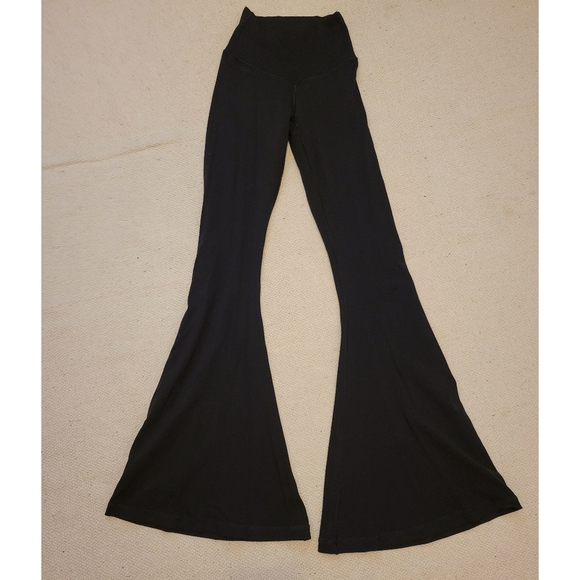 OFFLINE By Aerie Real Me High Waisted Crossover Rib Super Flare Legging Size xs - Picture 11 of 11